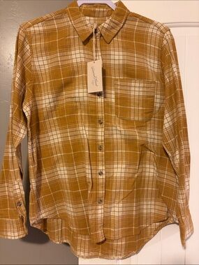 Universal Thread Men's Mustard and White Plaid Button-Down Shirt